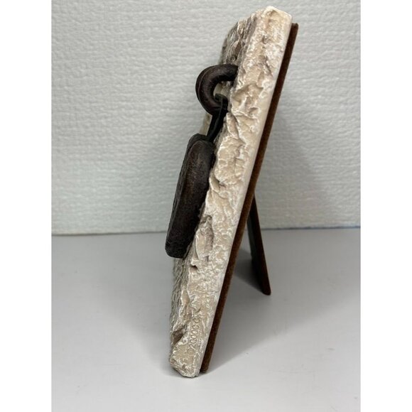 Stone Look Picture Frame with Heart - Picture 5 of 6